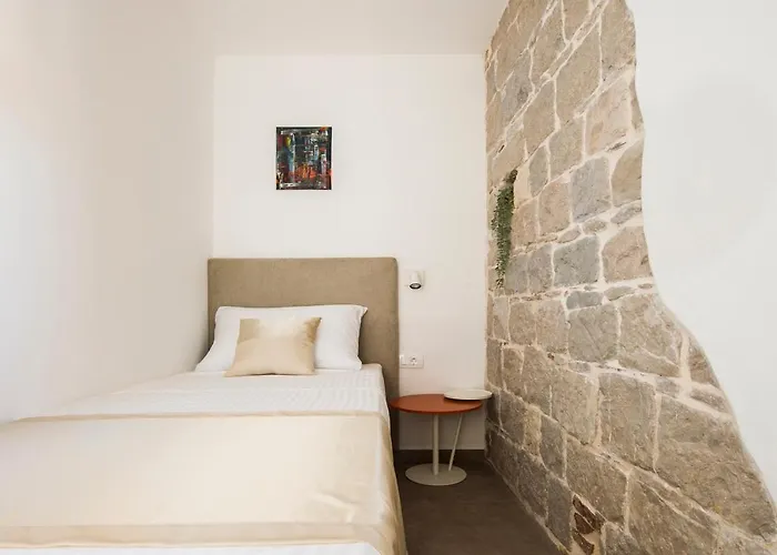 Memento - In The Heart Of Old Town Apartment