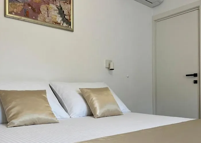 Memento - In The Heart Of Old Town