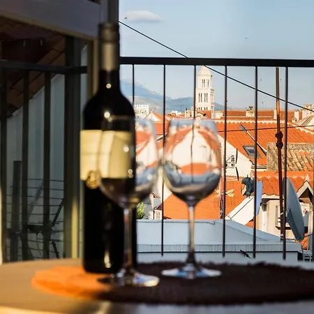 Memento - In The Heart Of Old Town