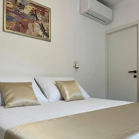 Memento - In The Heart Of Old Town