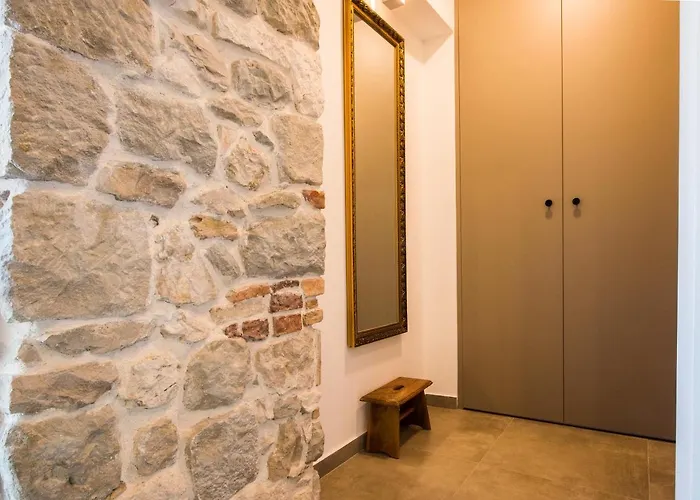 Memento - In The Heart Of Old Town * Split