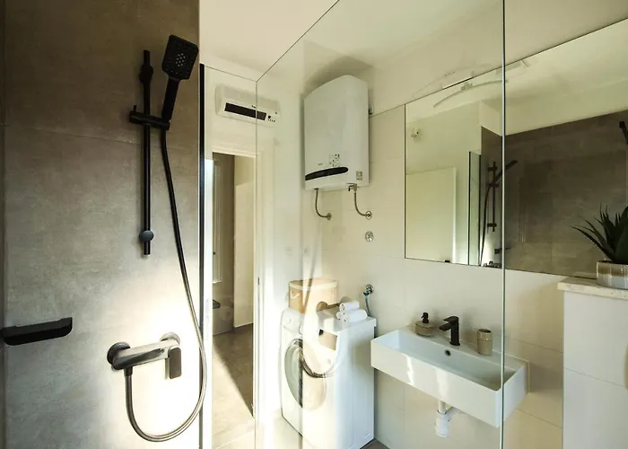 Memento - In The Heart Of Old Town * Split