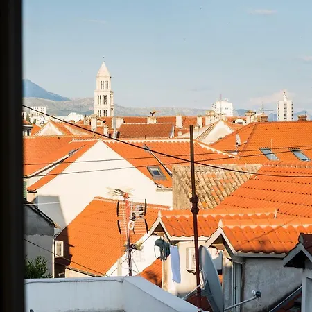 Memento - In The Heart Of Old Town سبليت